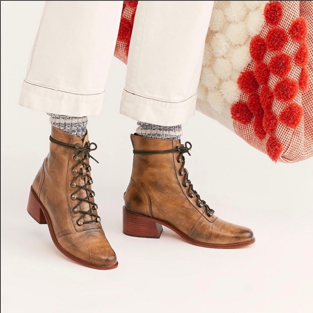 Free People Eberly lace up boots size 8